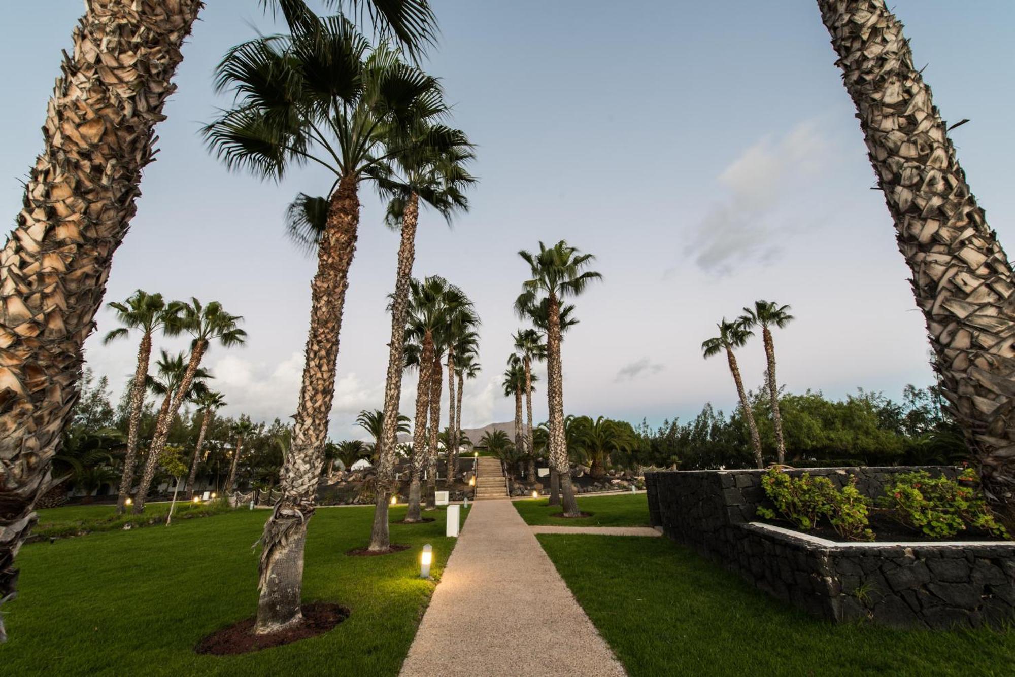 Thb Tropical Island Hotel Playa Blanca  Exterior photo