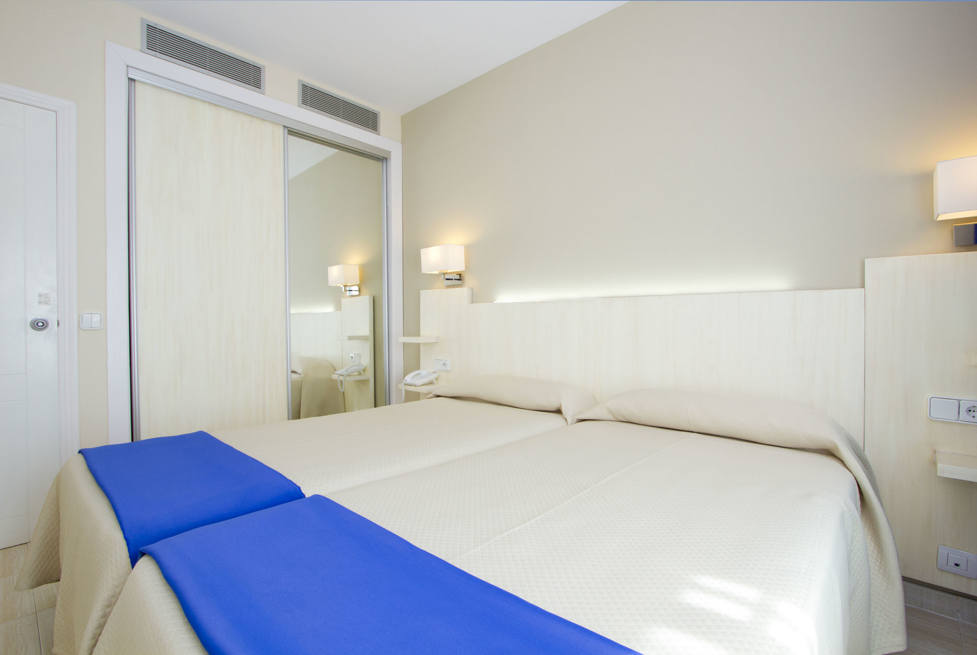 Thb Tropical Island Hotel Playa Blanca  Exterior photo